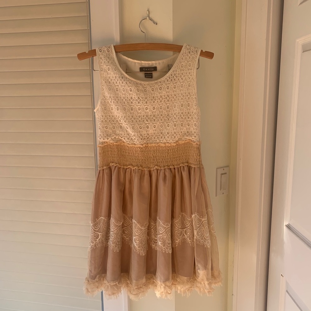 Gracia Embroidered Dress
